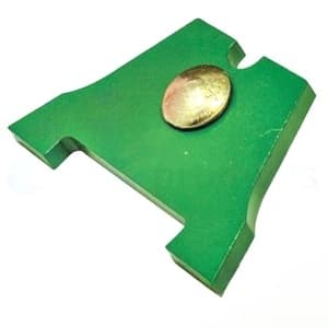 AH216018 - Feed Accelerator (Pack/10) Tine Wear Plate